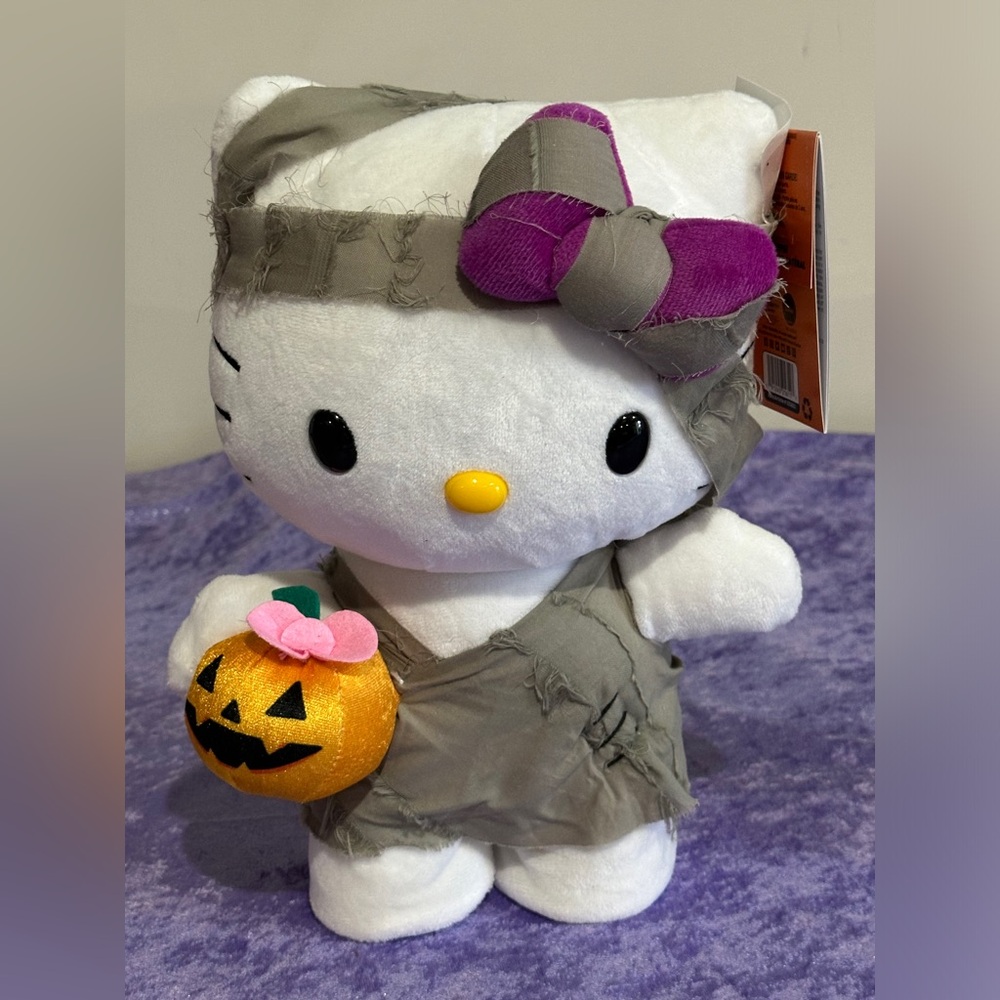 Hello Kitty In Mummy Costume Musical Sidestepper